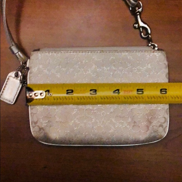 Coach wristlet, small purse - Picture 6 of 8